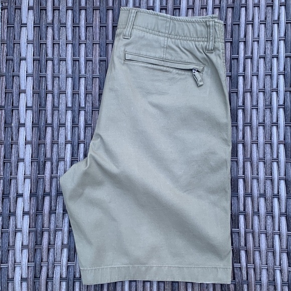 L.l. Bean Stonecoast Khaki Short - Olive Green - Picture 10 of 16